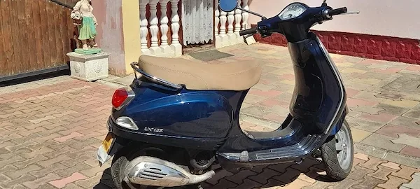 Vând scuter