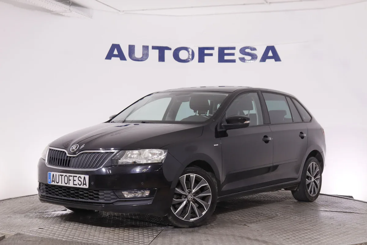 Skoda Rapid/spaceback 1.6 TDI GREENTEC 116CV 5P # TECHO PANORAMICO,NAVY,,PARKTRONIC