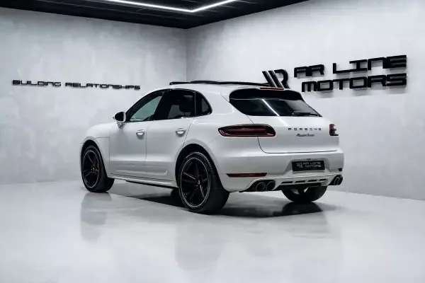 Porsche Macan 2016 Turbo PDK