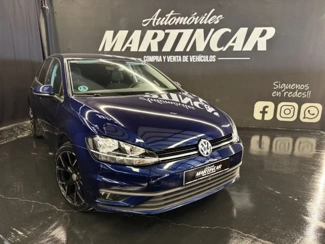 VOLKSWAGEN Golf Advance