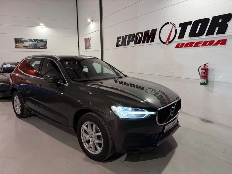 VOLVO XC60 2.0 D4 190 Momentum 5p Aut