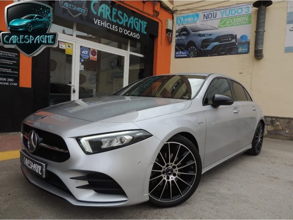 MERCEDES-BENZ Clase A A 200d Sedán 8G-DCT