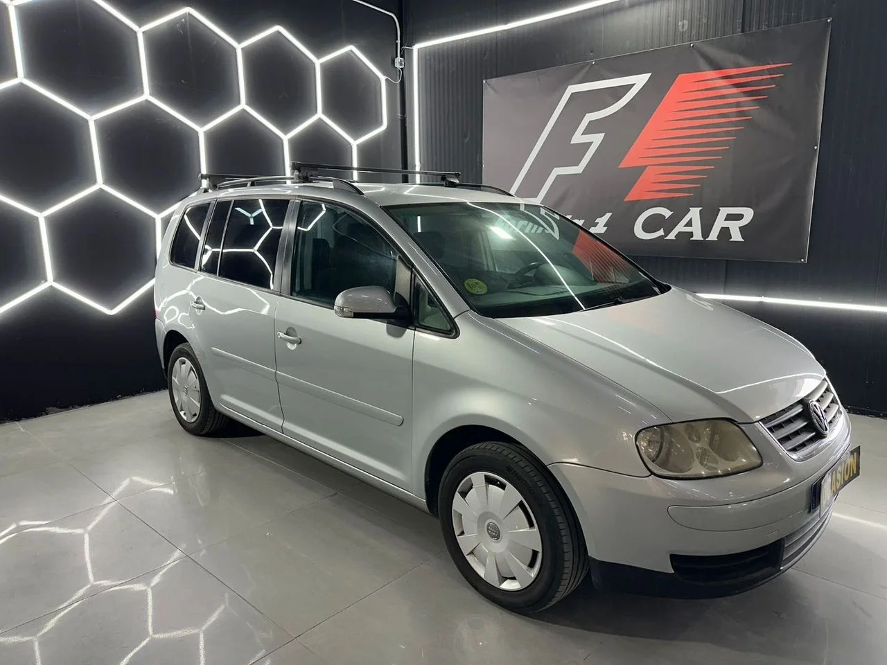 VOLKSWAGEN Touran Touran 1.6 FSI Highline
