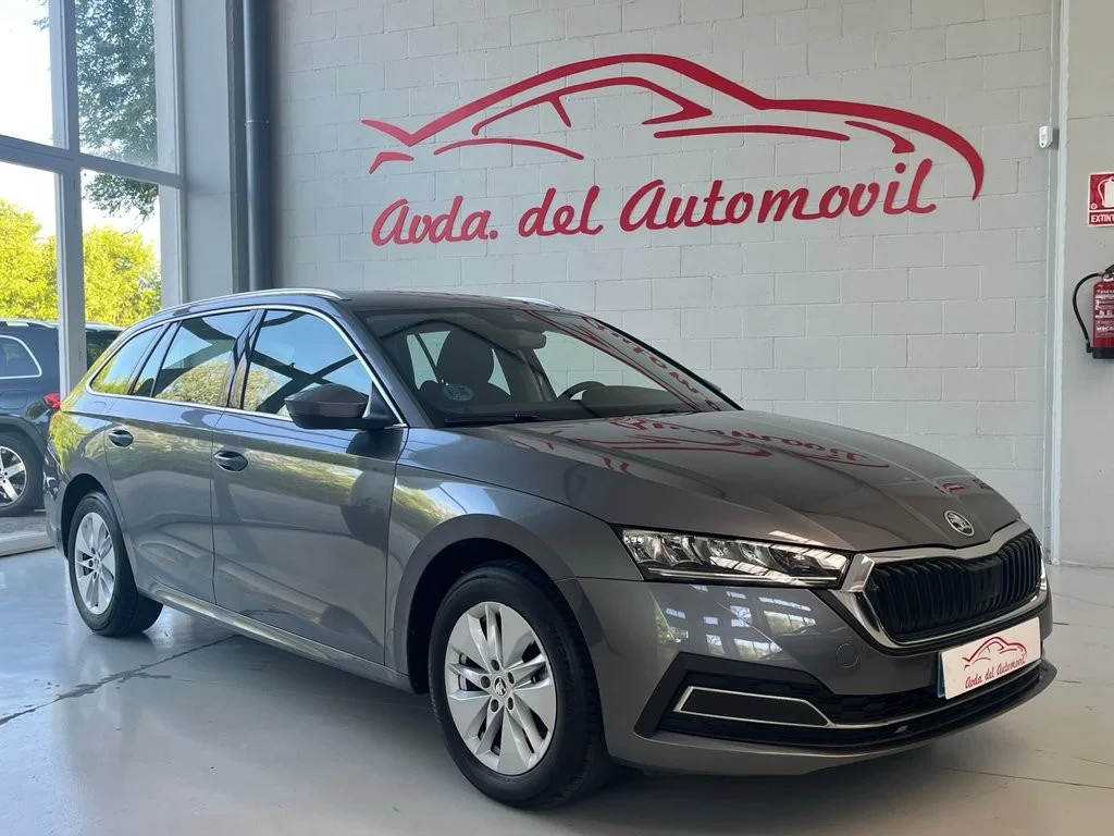 SKODA Octavia Octavia Combi 2.0TDI Ambition Plus DSG 110kW