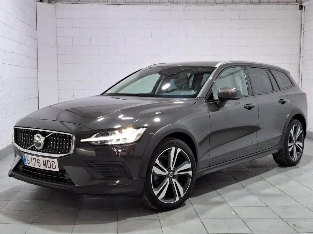 VOLVO V60 Cross Country 2.0 B4 (D) AWD Cross Country Core Auto