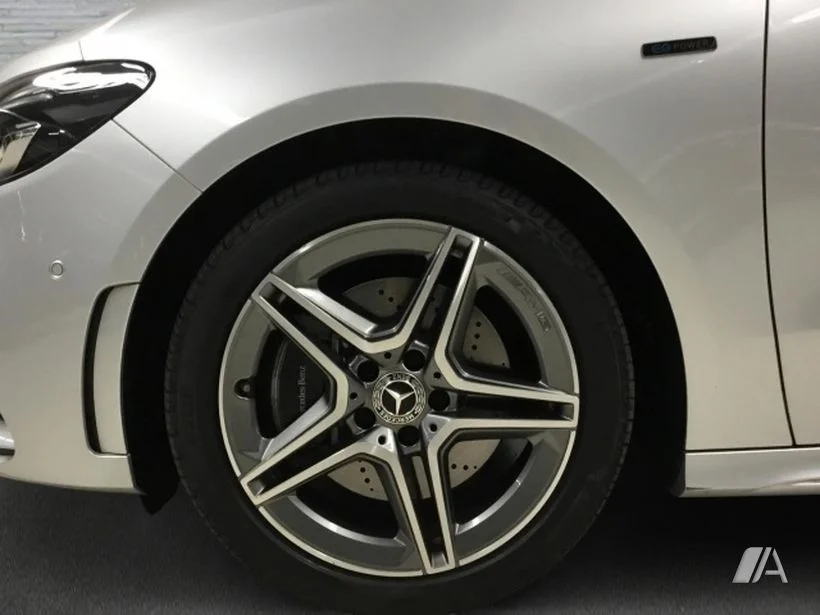 MERCEDES-BENZ Clase B CLASE B 250 e AMG Line