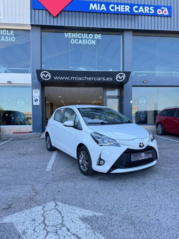 TOYOTA Yaris Yaris 1.5 Active