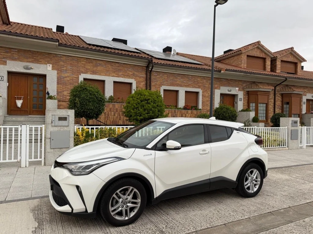 TOYOTA C-HR C-HR 125H Active