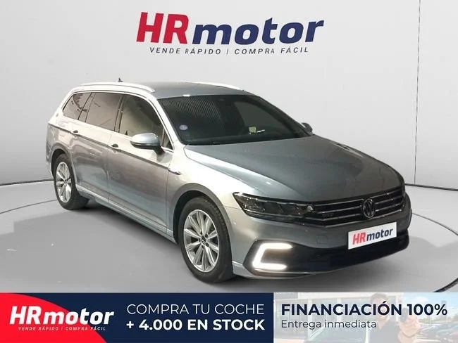 VOLKSWAGEN Passat GTE