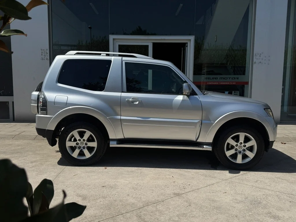 MITSUBISHI Montero Montero 3.2DI-D Intense