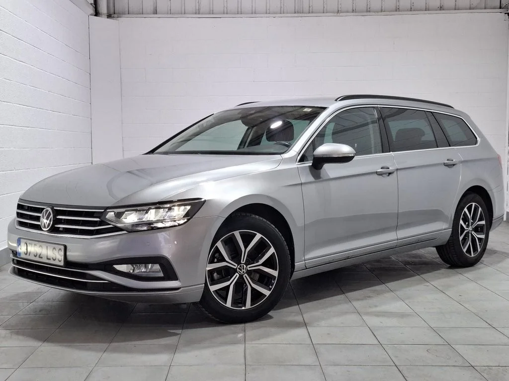 VOLKSWAGEN Passat Passat Variant 1.5 TSI ACT Executive DSG7 110kW