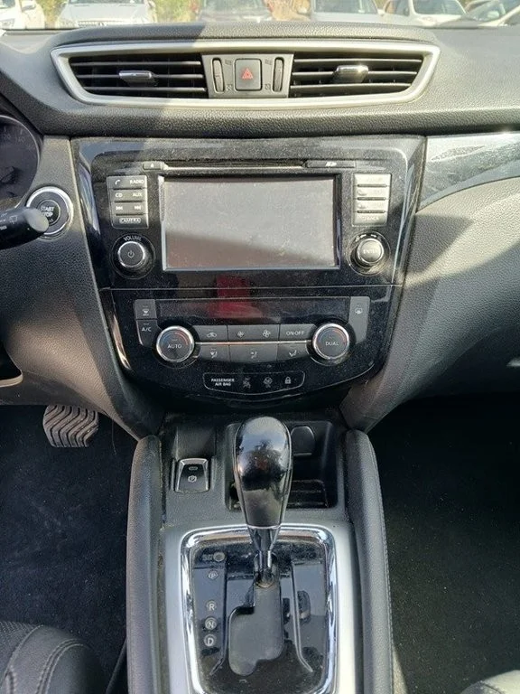 NISSAN Qashqai Qashqai 1.2 DIG-T Acenta 4x2 XTronic