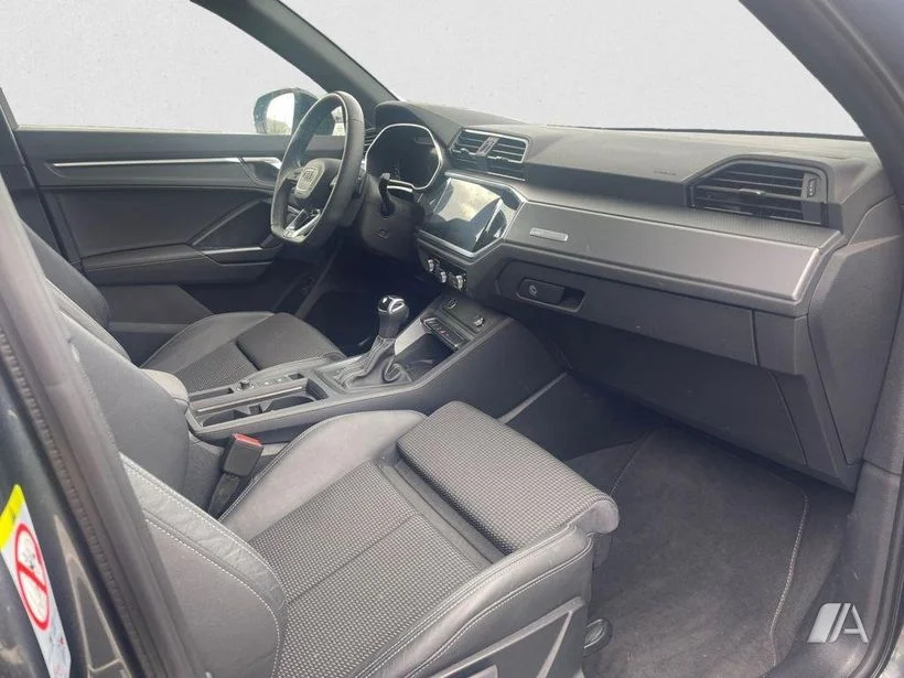 AUDI Q3 Q3 35 TFSI Black line S tronic