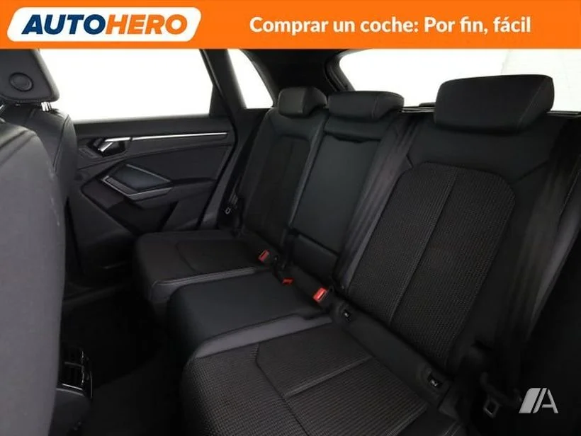 AUDI Q3 35 TDI S line