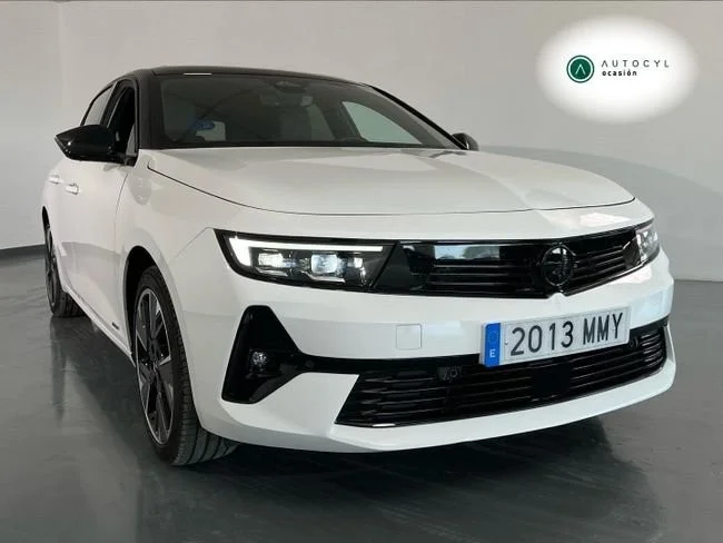 OPEL Astra 54kWh GS Auto