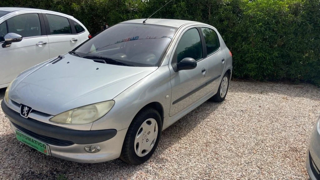 PEUGEOT 206 206 1.6 XT Aut.