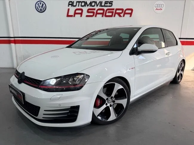VOLKSWAGEN Golf 2.0 TSI
