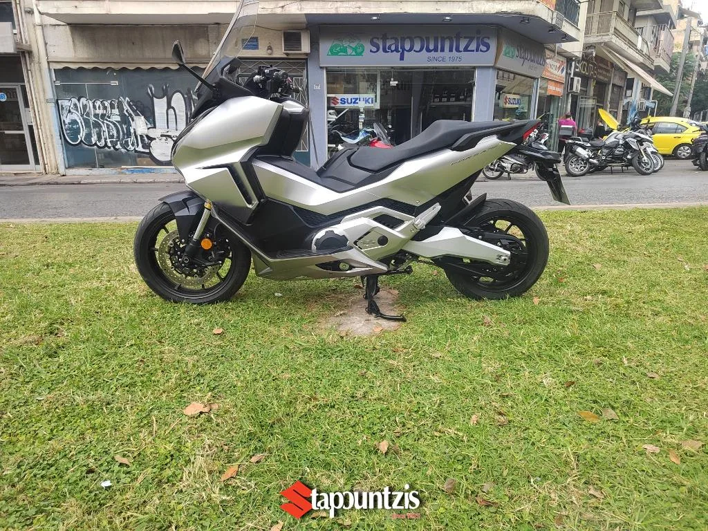 Honda Forza 750 Υπεράριστο,13300χλμ,Εδεσμεύθη! 2021