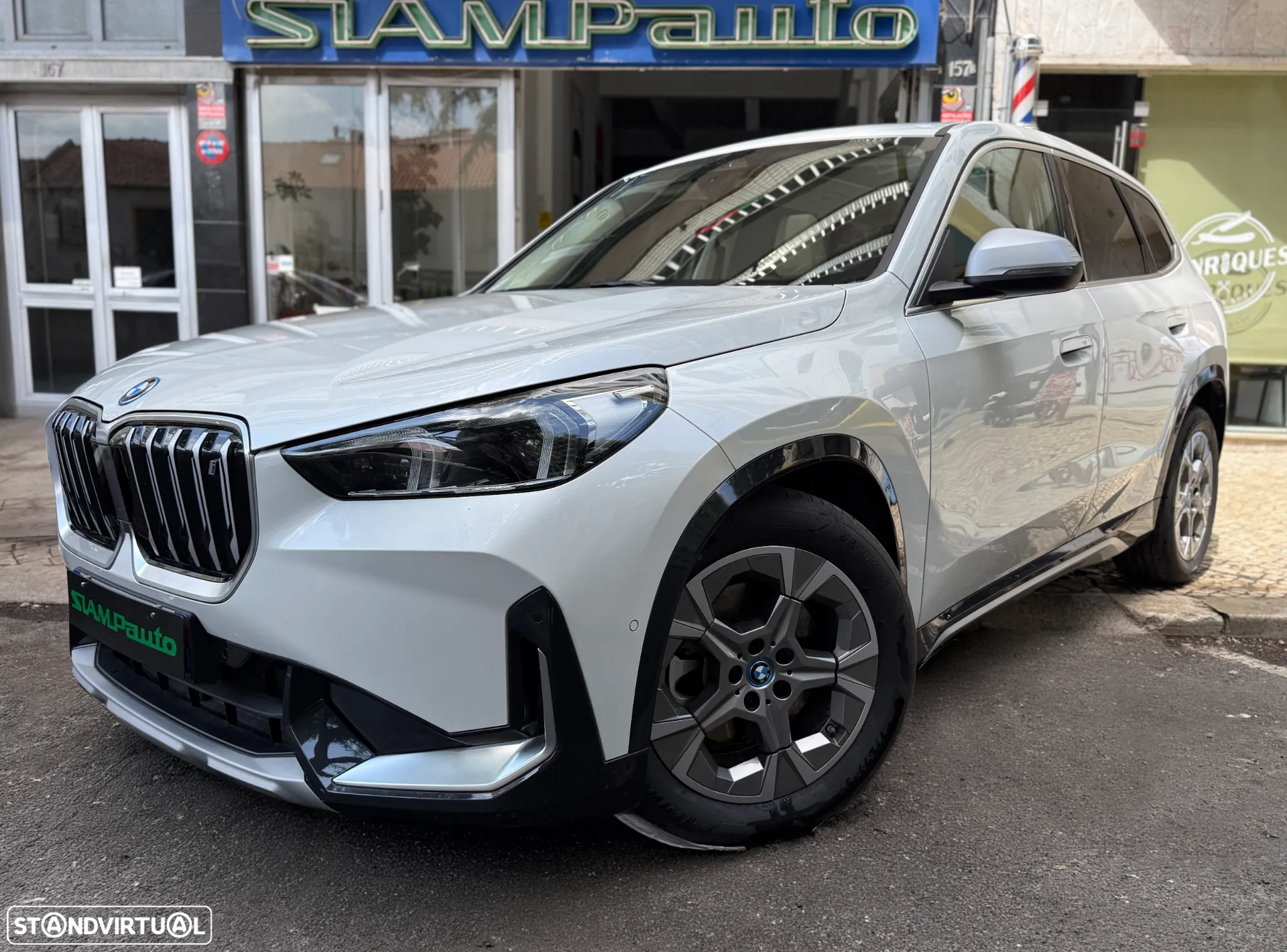 BMW iX1 xDrive30 xLine