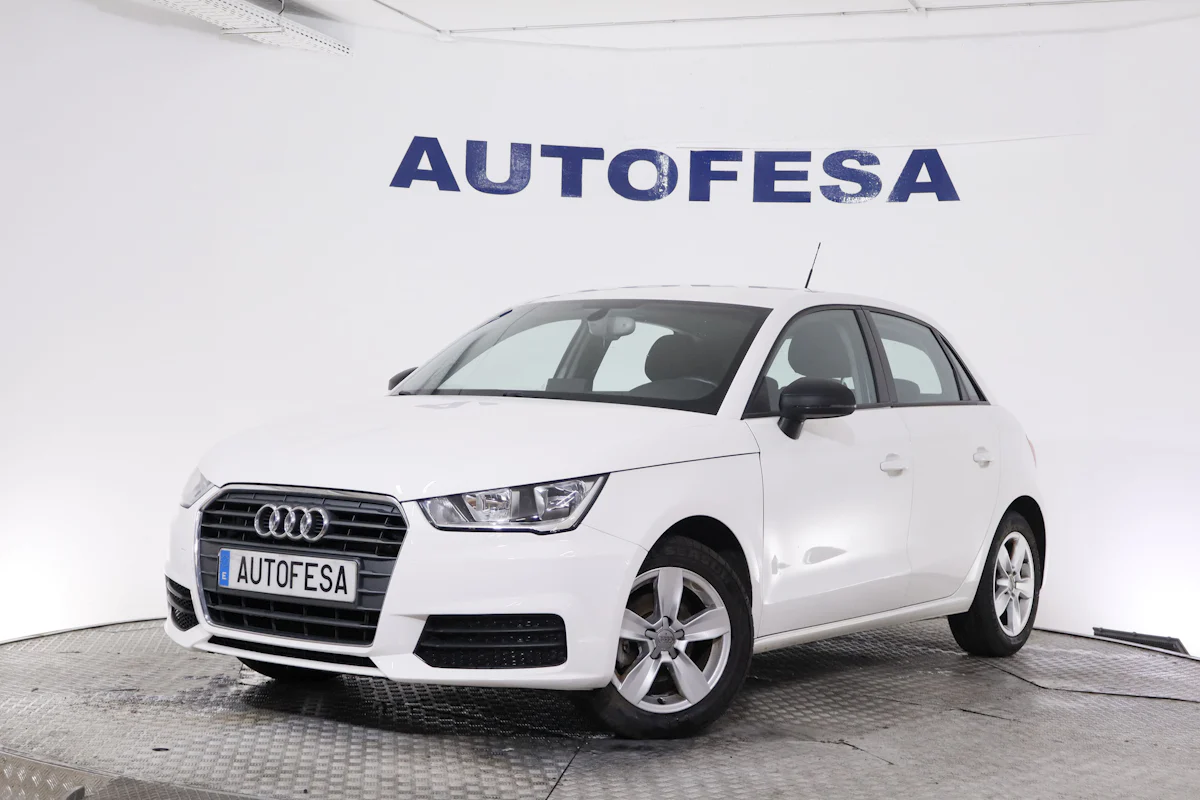 Audi A1 SPORTBACK 1.0 TFSI ULTRA 95CV 5P # NAVY,PARTRONIC