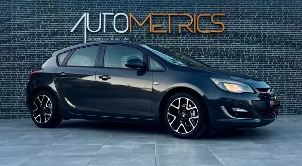 Opel Astra 2012 1.3 CDTi Executive