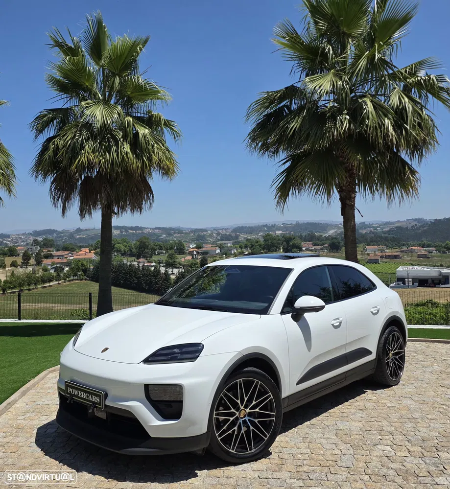 Porsche Macan Electric