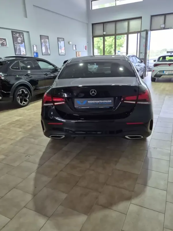 Mercedes-Benz A 250 Limousine 2021 e AMG Line