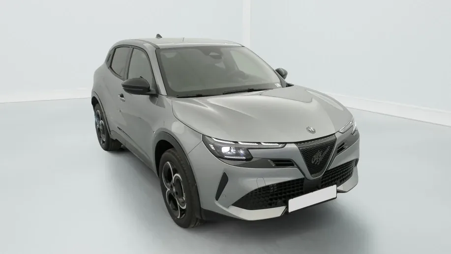 Alfa Romeo Junior 1.2 Ibrida 145 ch e-DCT6 Ti Zéro km immatriculé