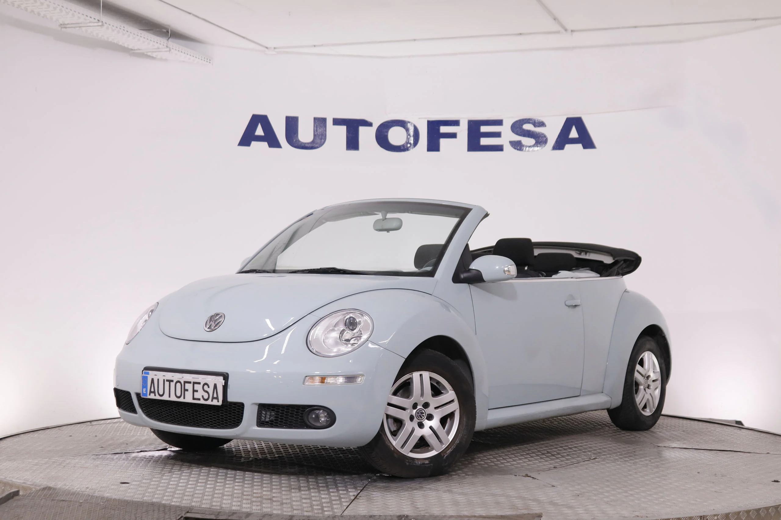 Volkswagen New Beetle CABRIO 1.6I 75CV 2P