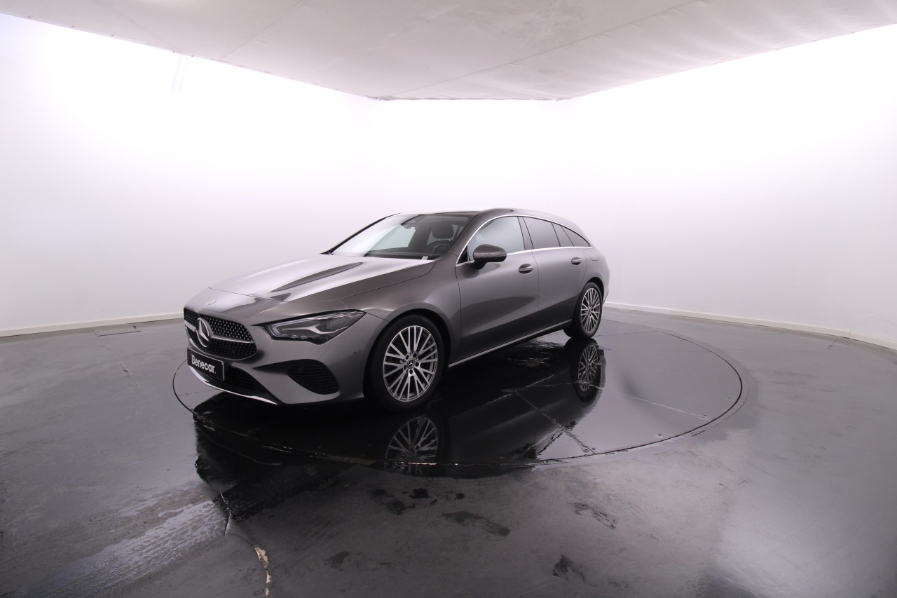 Mercedes-Benz Classe CLA - 180 d Shooting Brake Progressive Advanced Cx. Aut. / Vidros Escurecidos
