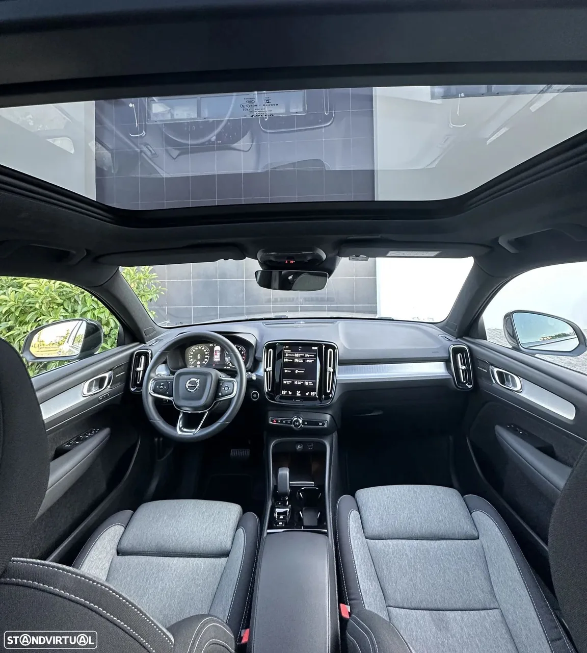 Volvo XC 40 1.5 T2 Plus Dark Auto