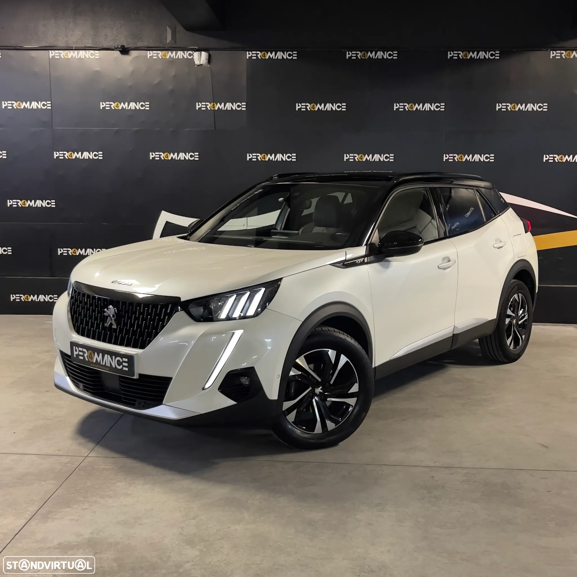 Peugeot 2008 PureTech 130 EAT8 GT