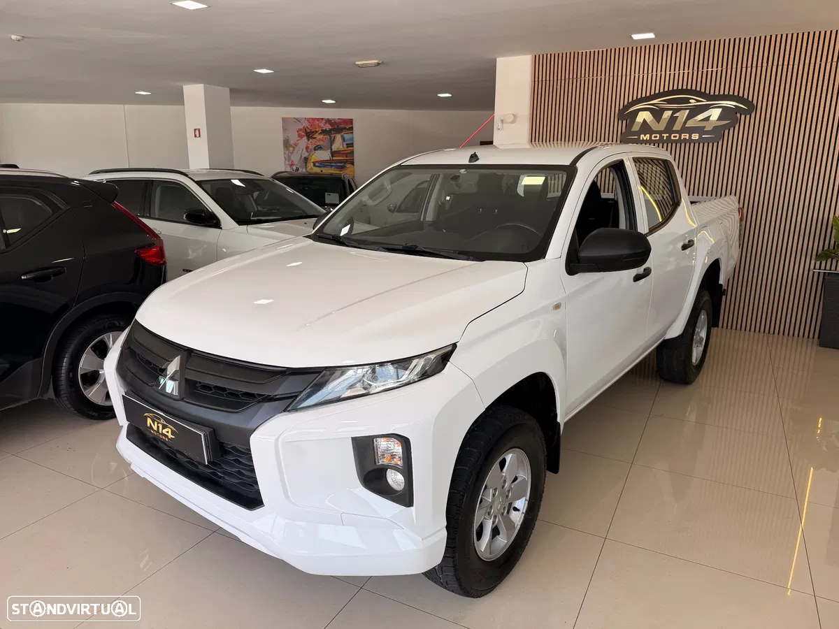 Mitsubishi L200 2.3 DI-D CD Invite Strakar Look 4WD