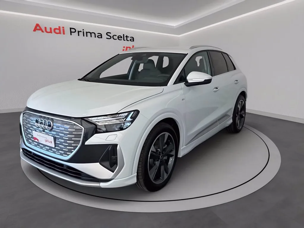 AUDI Q4 e-tron 45 s line edition