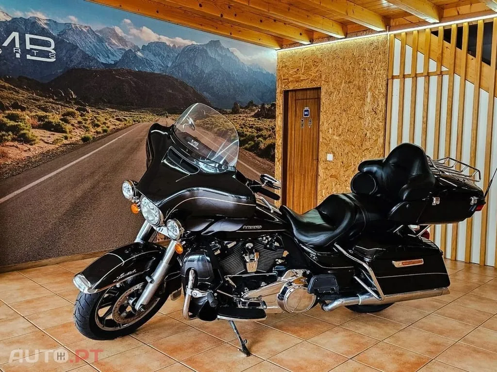 FLHTCUI Harley Davidson 107 ELECTRA GLIDE ULTRA LIMITED Screamin'Eagle