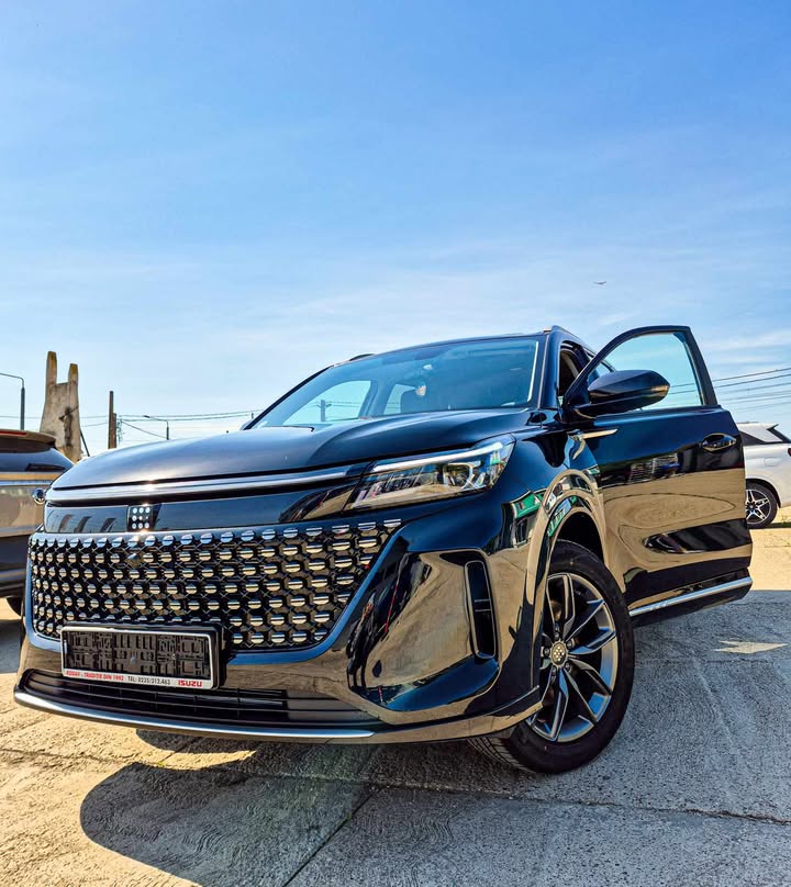 SUVCars DFSK 2025