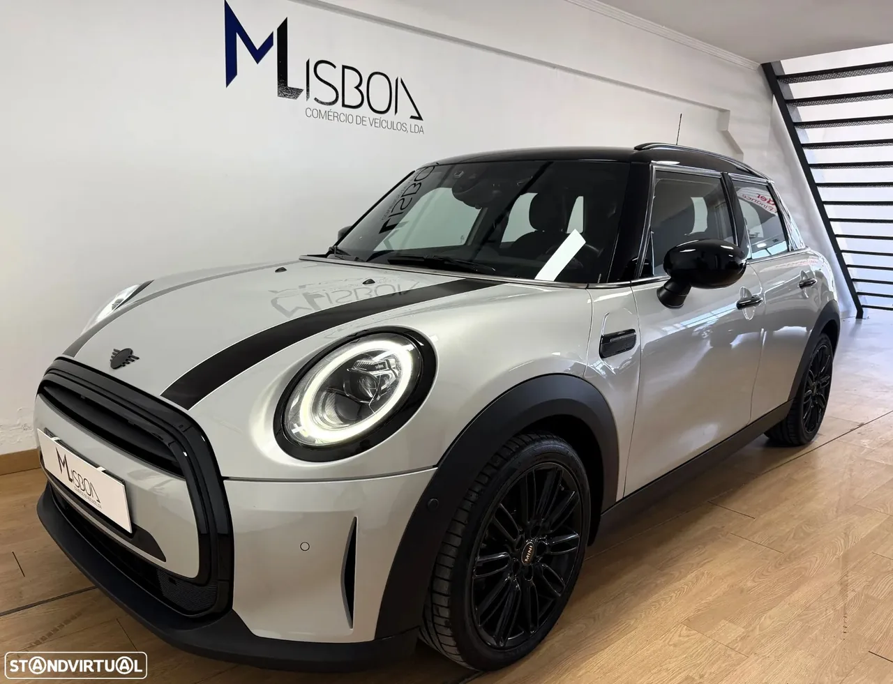 MINI 5 Portas Cooper Premium Plus JCW Auto