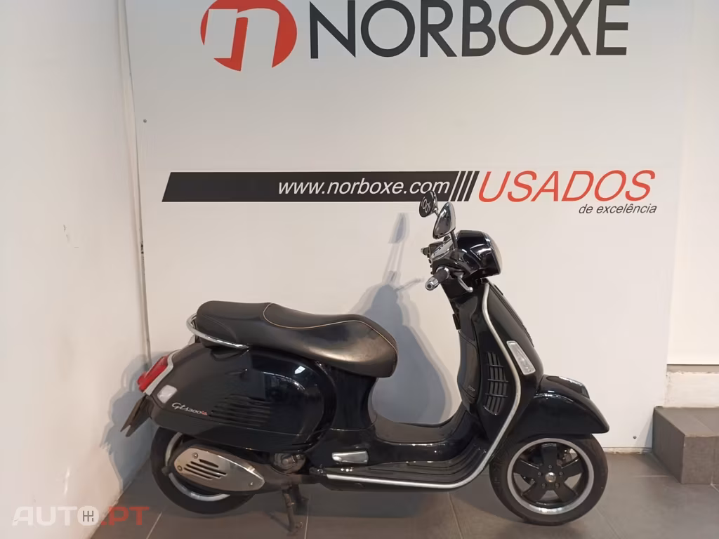 GTS Super Vespa 300