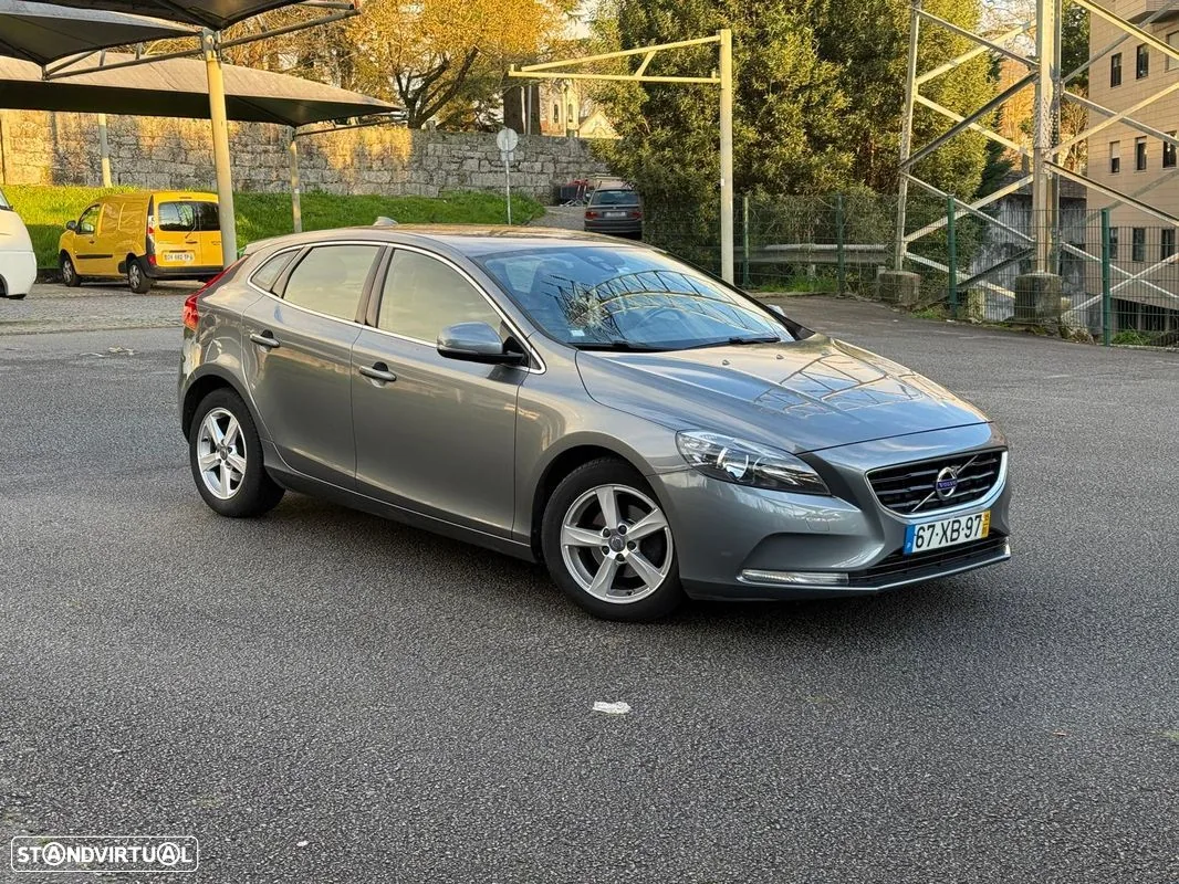 Volvo V40 1.6 D2 Momentum Eco