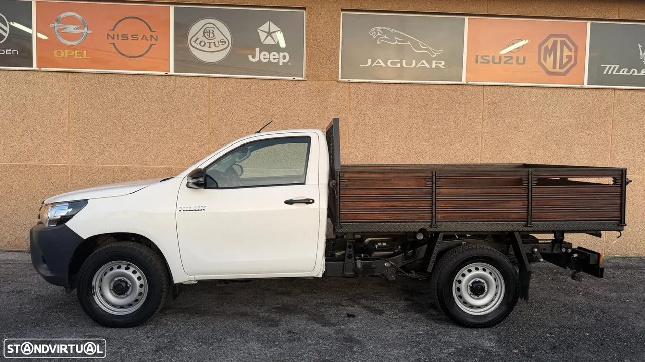 Toyota Hilux 2.4 D-4D 2WD CE CM
