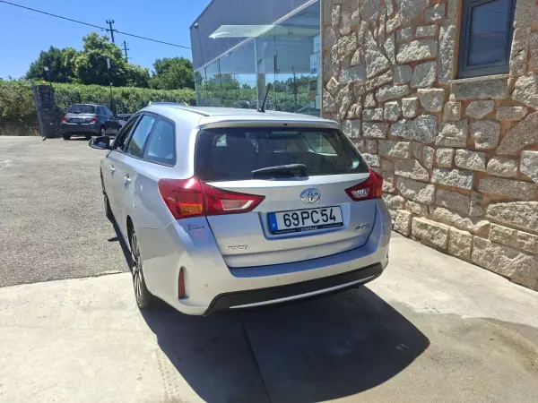 Toyota Auris Touring Sports 2014 1.4 D-4D Active
