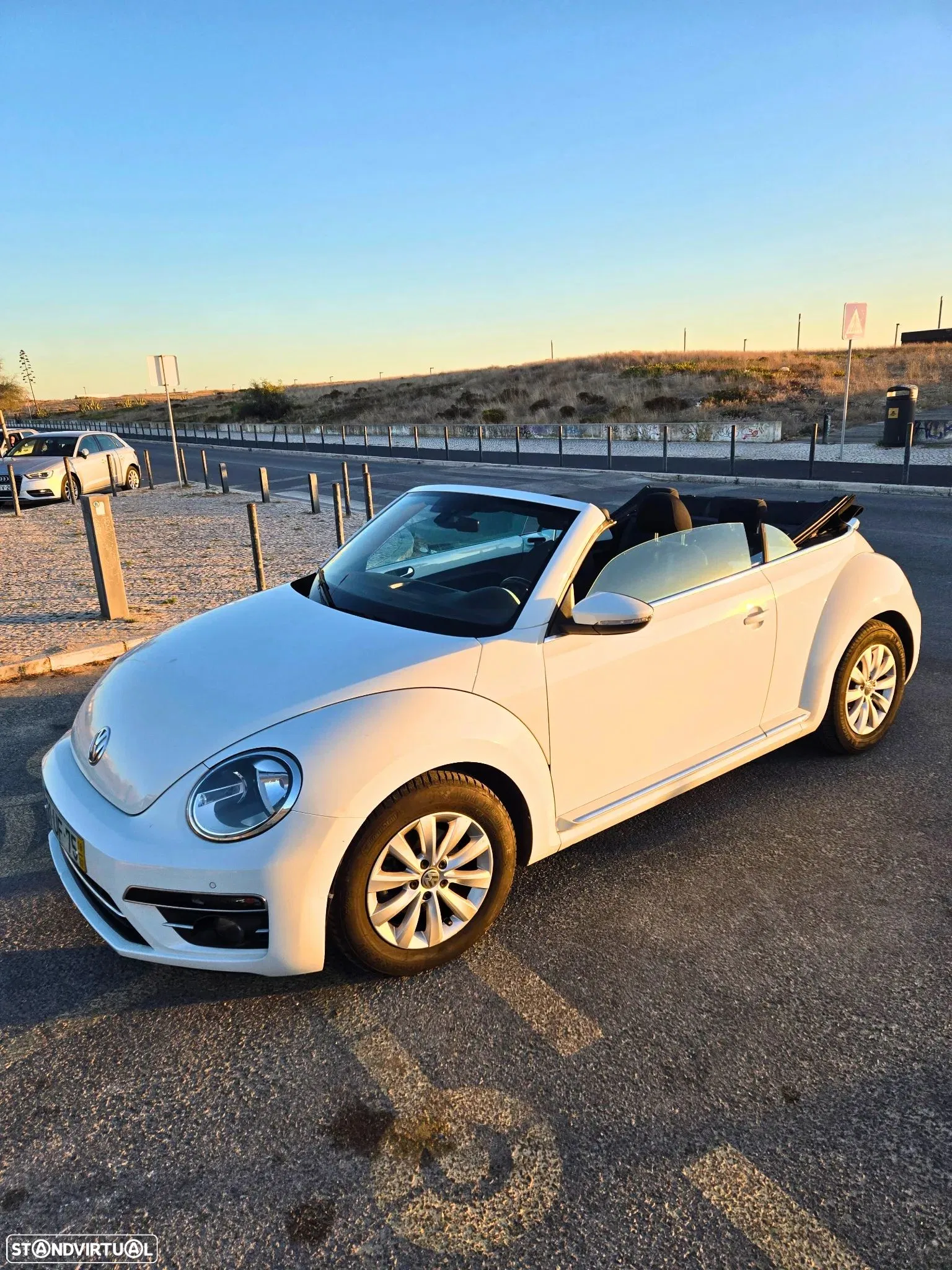 VW New Beetle Cabriolet 1.2 TSI Design DSG