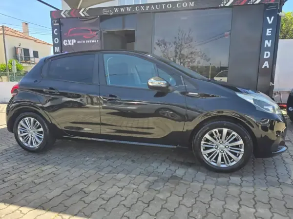 Peugeot 208 2018 1.2 PureTech Style