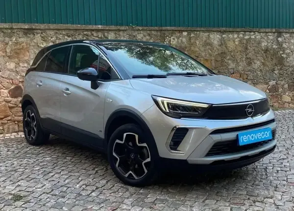 Opel Crossland 2023 1.2 T Design & Tech