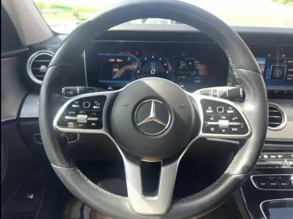 Mercedes-Benz E 300 2020 de 9G-TRONIC Avantgarde