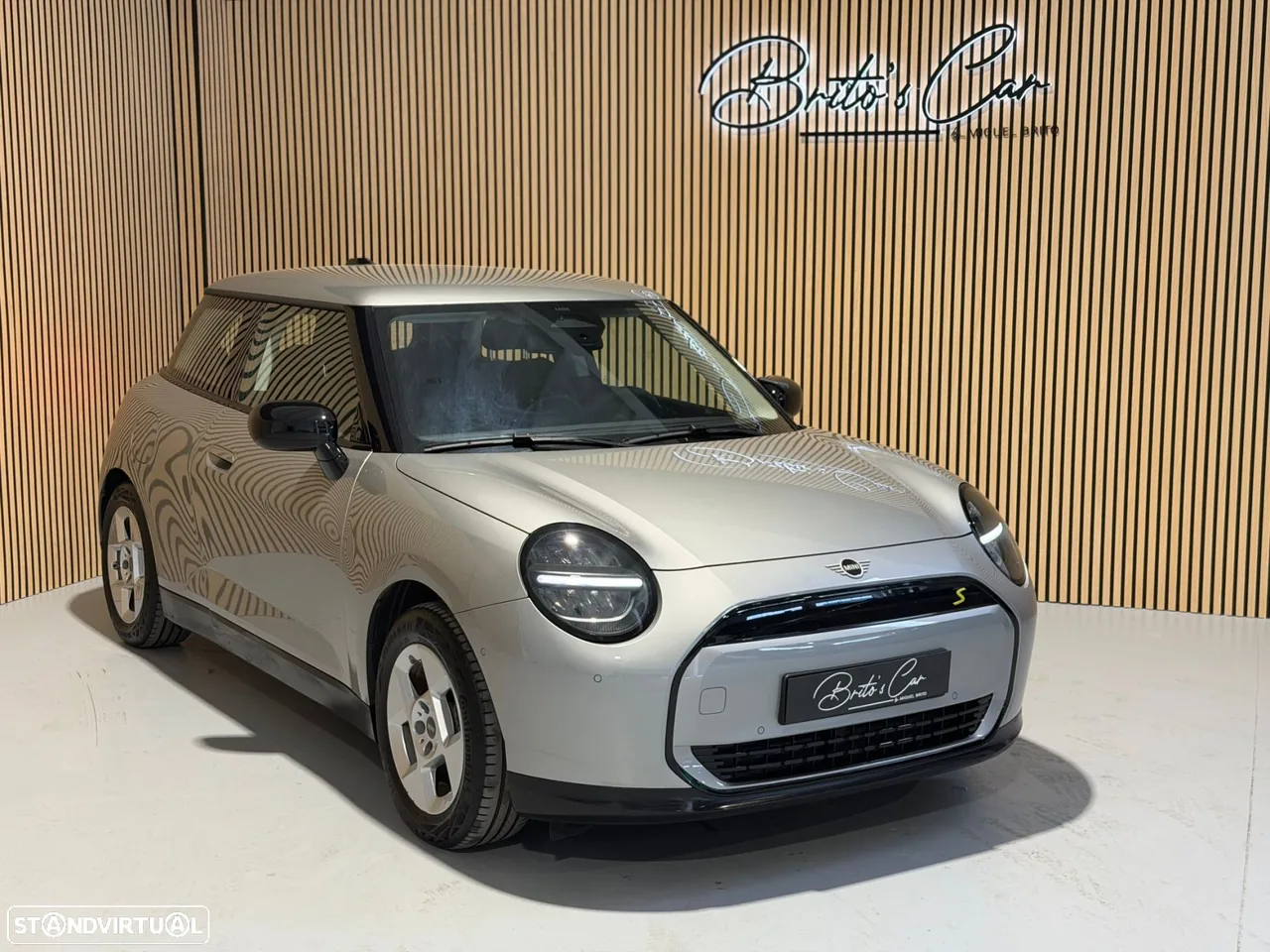 MINI 3 Portas Cooper SE Essential
