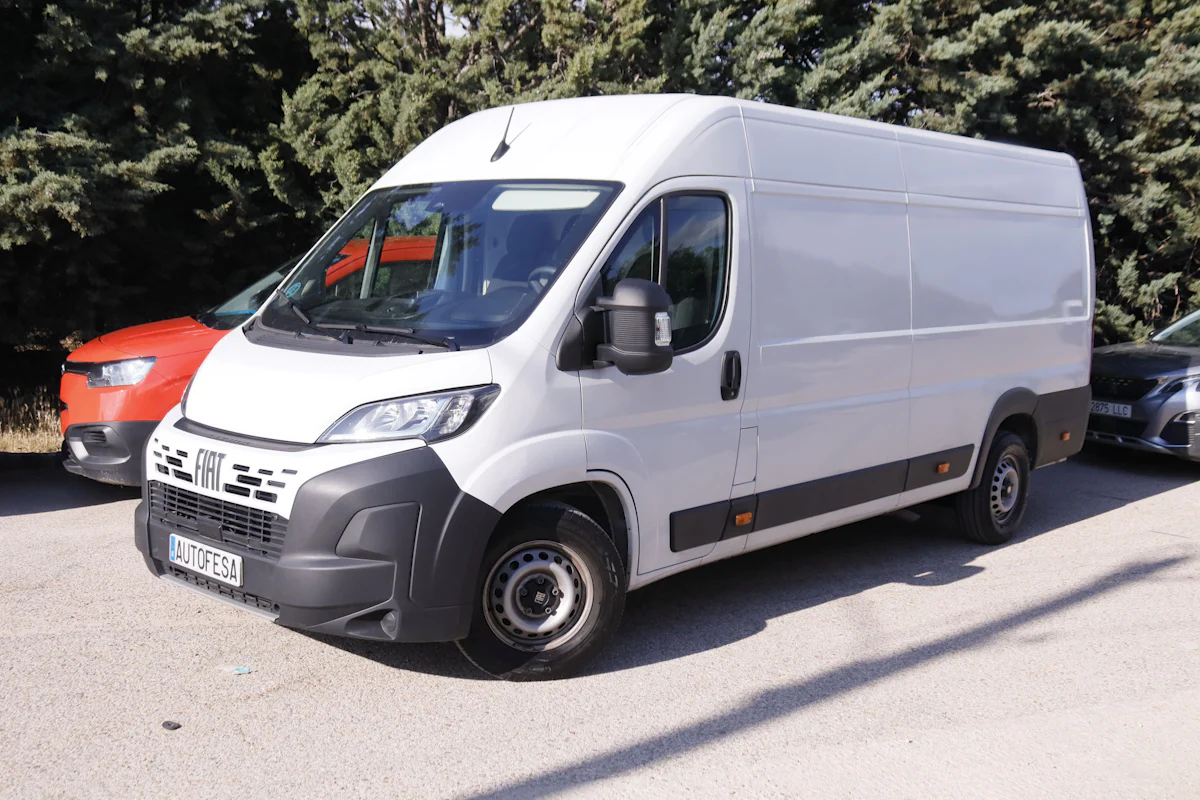 Fiat Ducato FURGON 2.2D 3.5T HEAVY L4H2 140CV 3P # IVA DEDUCIBLE,PARKTRONIC,CAMARA TRASERA