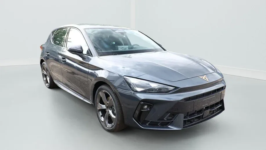 Cupra LEON 1.5 eTSI Hybrid 150 ch DSG7 V Zéro km immatriculé