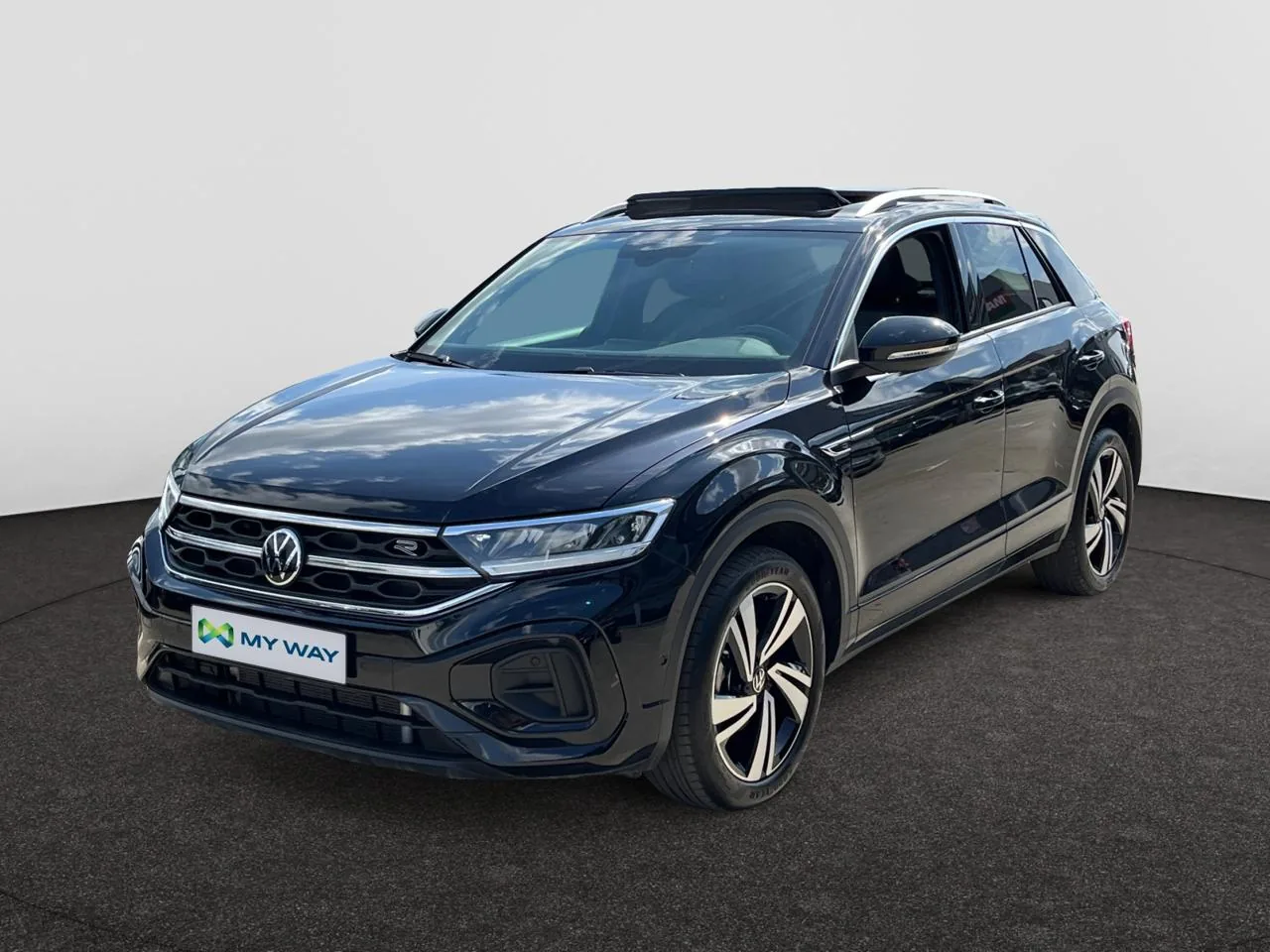 VOLKSWAGEN T-Roc R-LINE*AUTOMAAT*150PK*PANODAK*CARPLAY*CAMERA*SENSOREN
