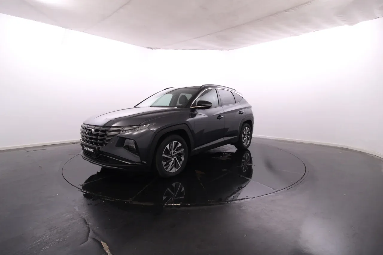 Hyundai Tucson 1.6 CRDi 115cv Vanguard / Vidros Escurecidos / Cam. Traseira / JLL18